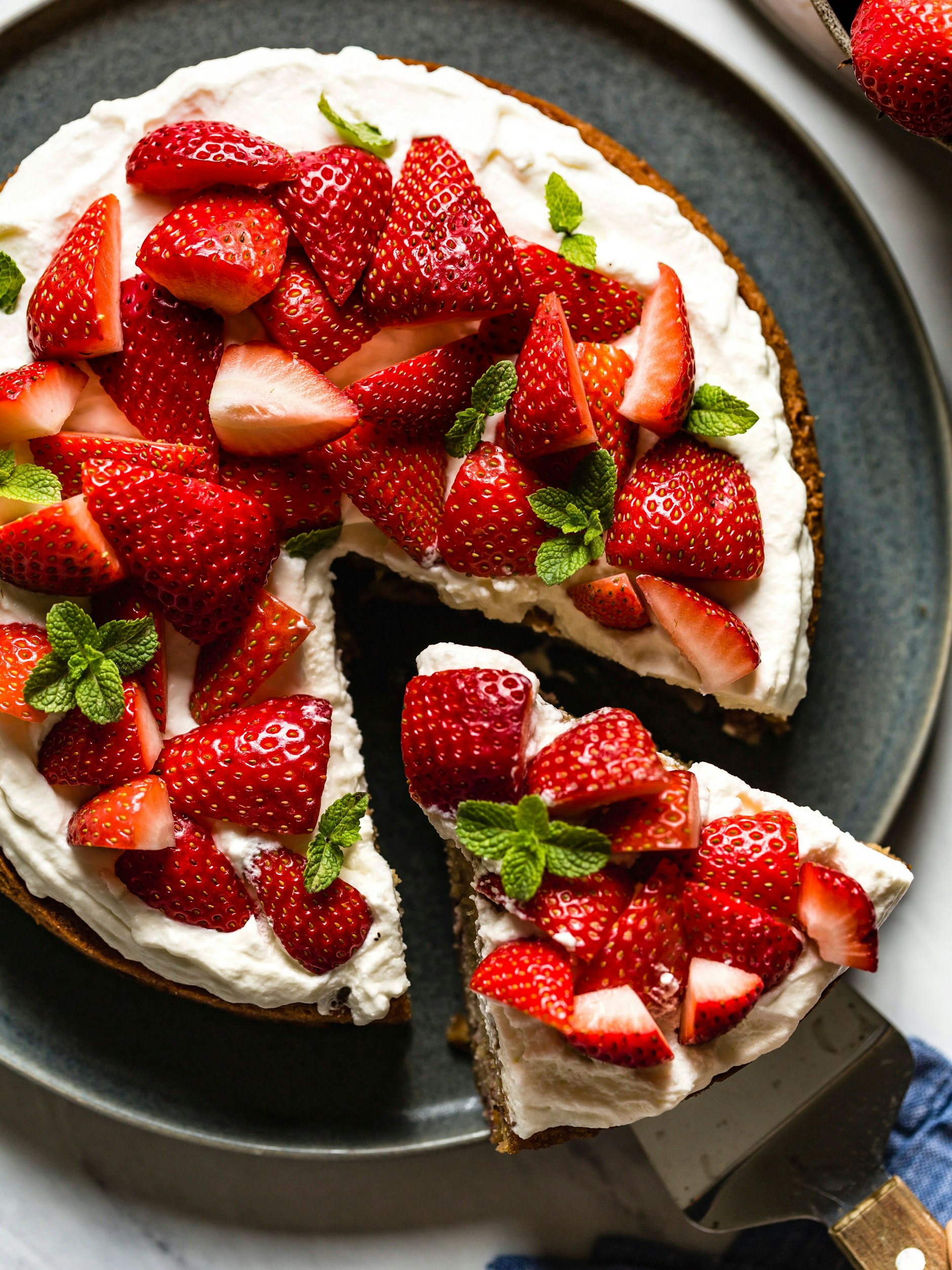 Der Kuchen ist rustikal, elegant und lecker!