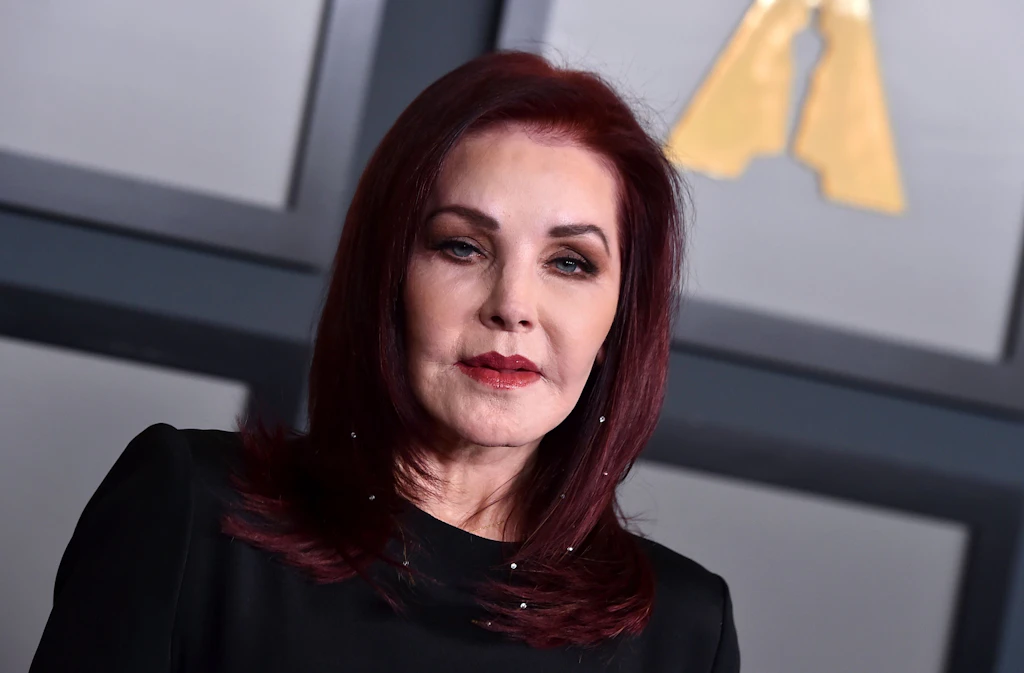 Priscilla Presley: Enkelin will nicht, dass sie neben Elvis und Lisa Marie begraben wird