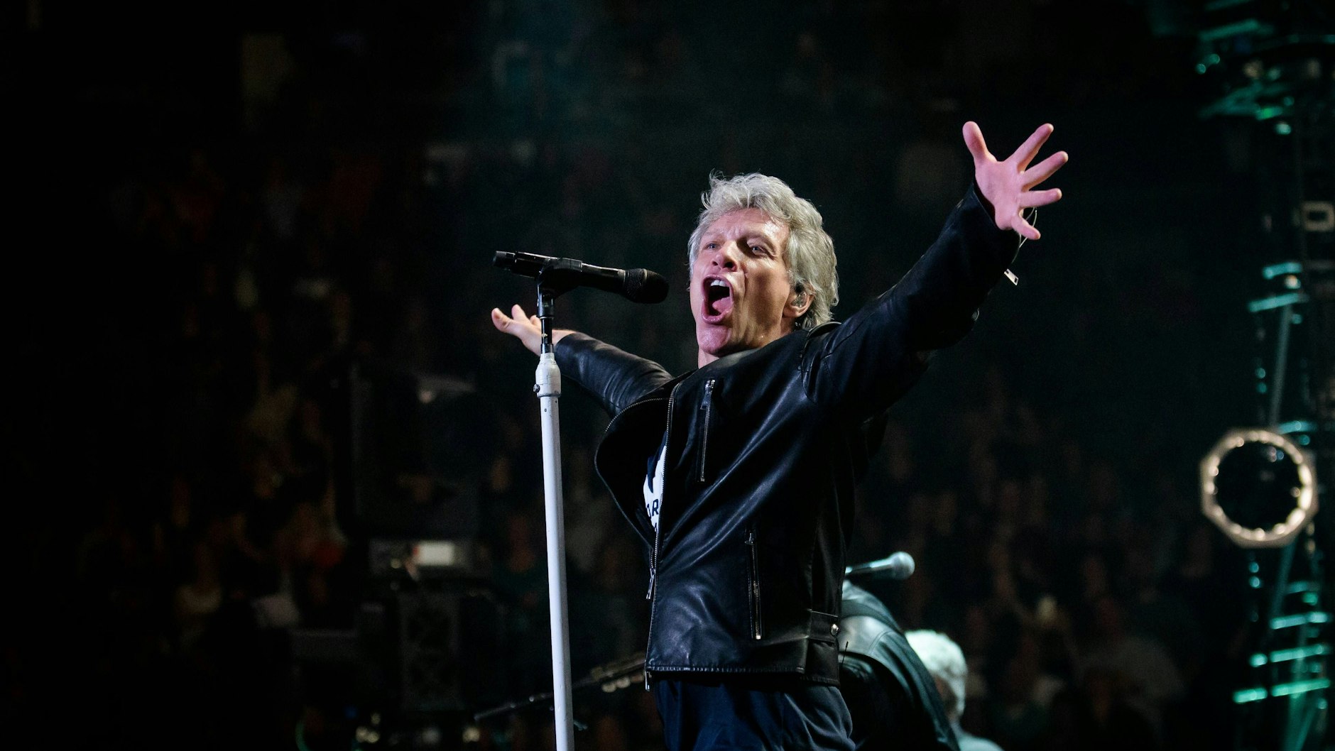 Jon Bon Jovi ist eine Musik-Legende - doch ohne die Jugendlichen in einer Pizzeria in New Jersey hätte er vielleicht einen Nummer-1-Hit weniger.