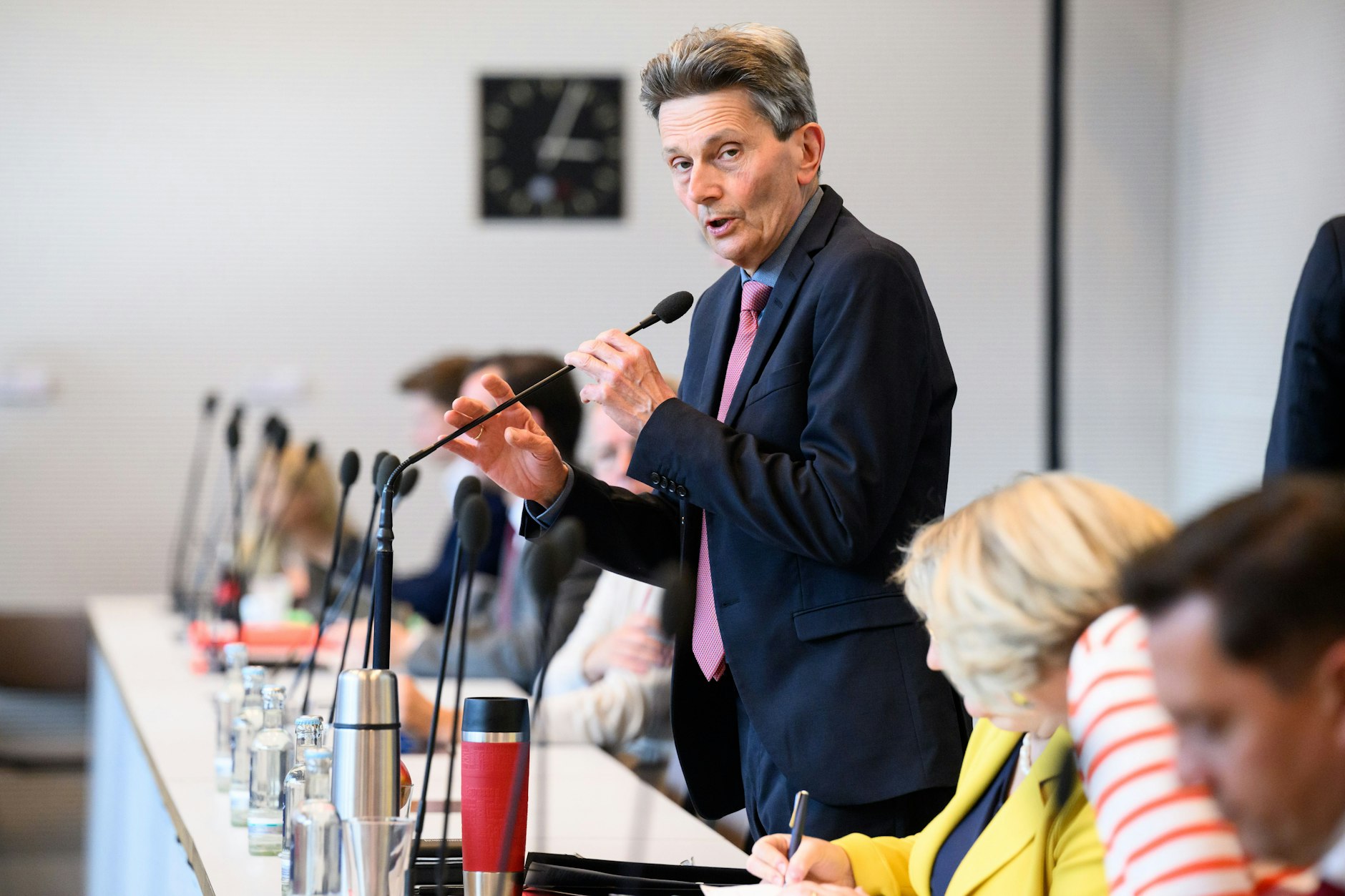 Schlecht gelaunt: Rolf Mützenich, SPD-Fraktionschef im Bundestag.