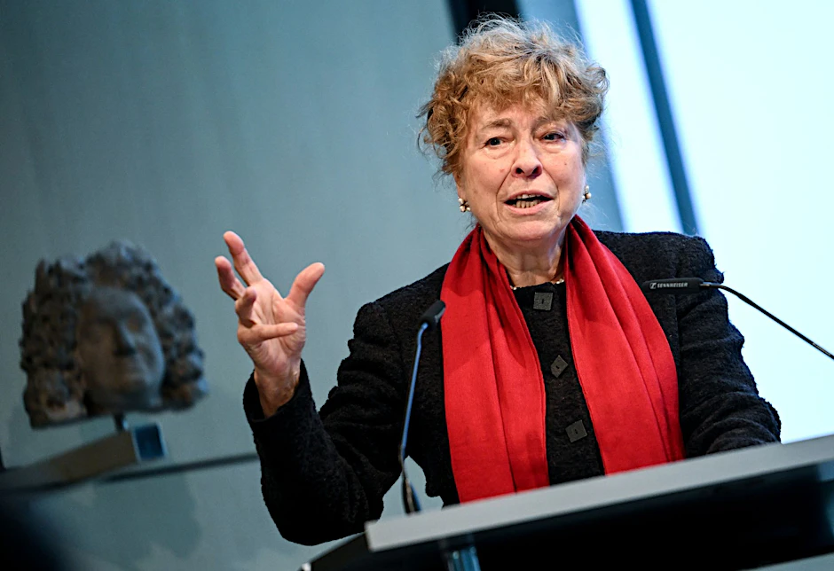 ARCHIV - Gesine Schwan spricht.  