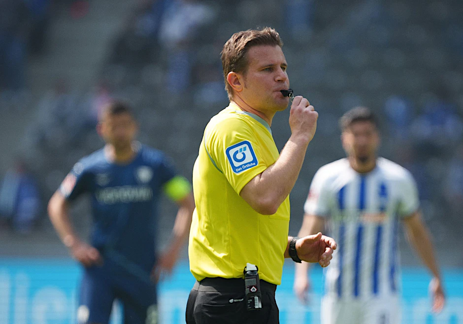 Gab Deniz Aytekin nach seiner Kritik an Manuel Gräfe Rückendeckung: Bundesliga-Schiedsrichter Dr. Felix Brych.  