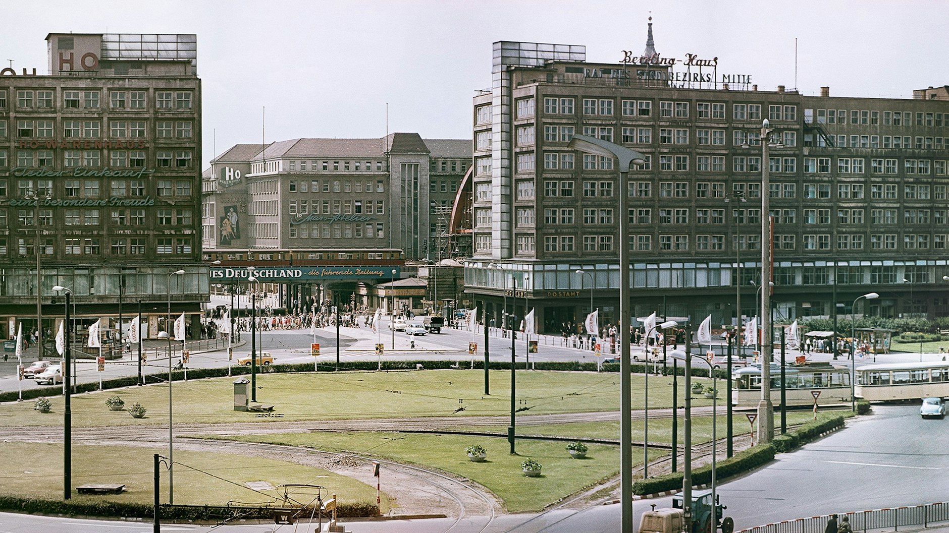 Bilder aus sechs Jahrzehnten Die Metamorphosen vom Alexanderplatz