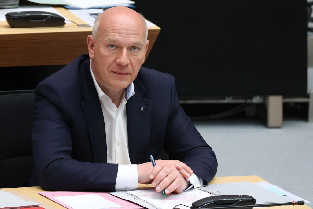 Wegner spricht sich gegen Gendersprache in Verwaltung aus