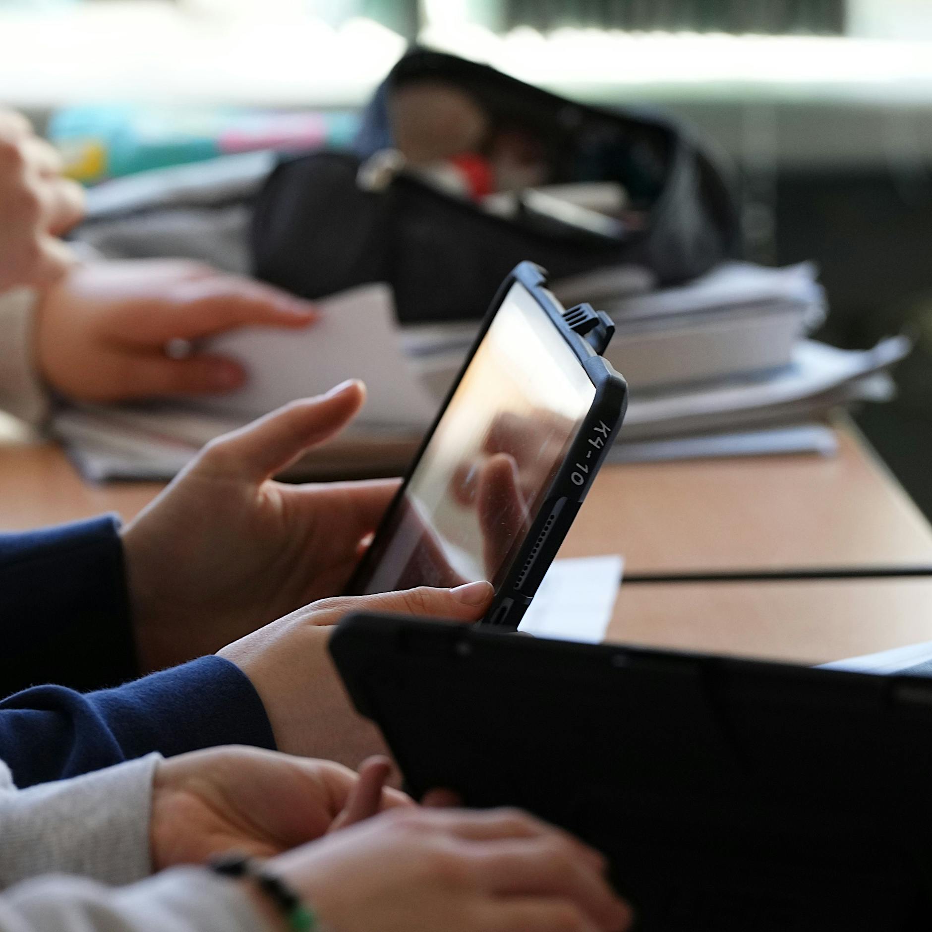 Studie: Mehr als Hälfte der Schüler hat schon ChatGPT für den Unterricht genutzt