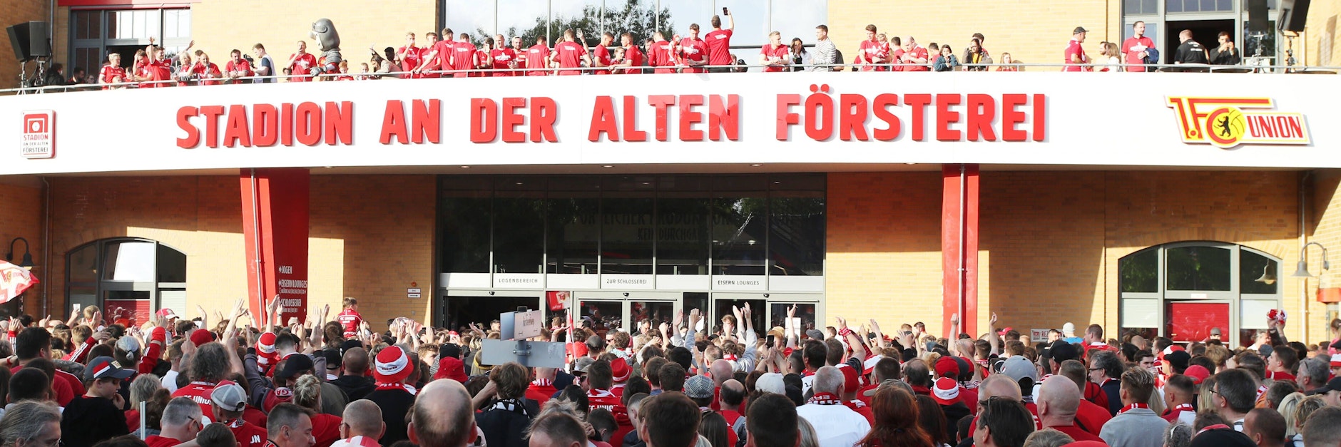 Die Fans des 1. FC Union feierten im Vorjahr mit der Mannschaft den Einzug in die Europa League. Auch diesen Sonnabend ist Party angesagt in Köpenick.