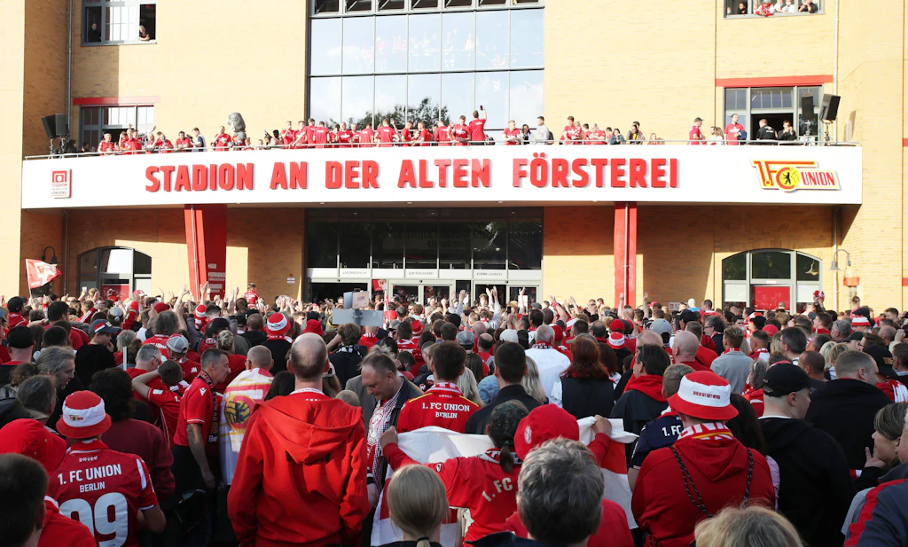Feiern bis zum Attest! Der 1. FC Union bittet nach Bremen-Spiel zur großen Sause