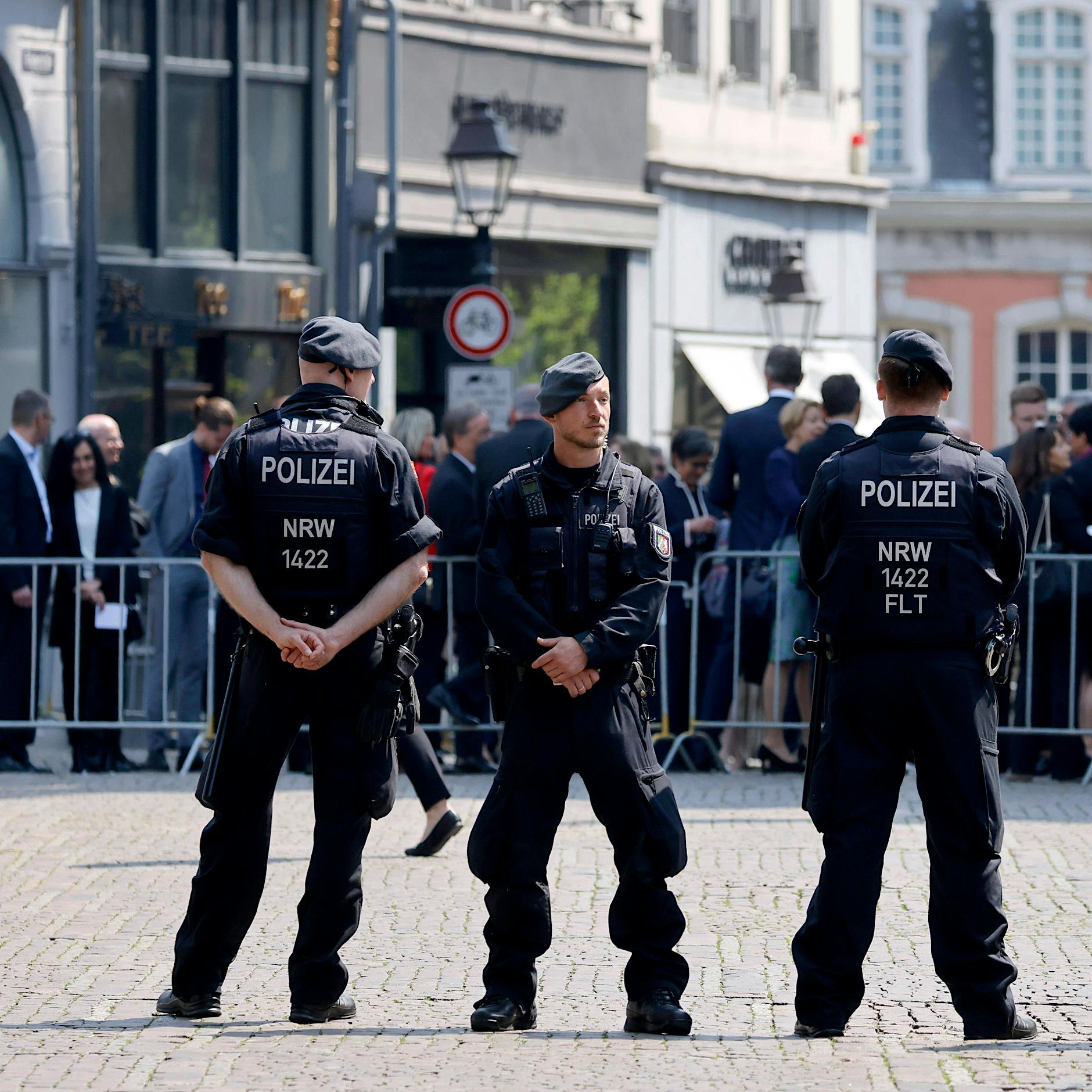 „Brauner Dreck“: Tweet von Polizeihochschul-Dozentin sorgt für Eklat