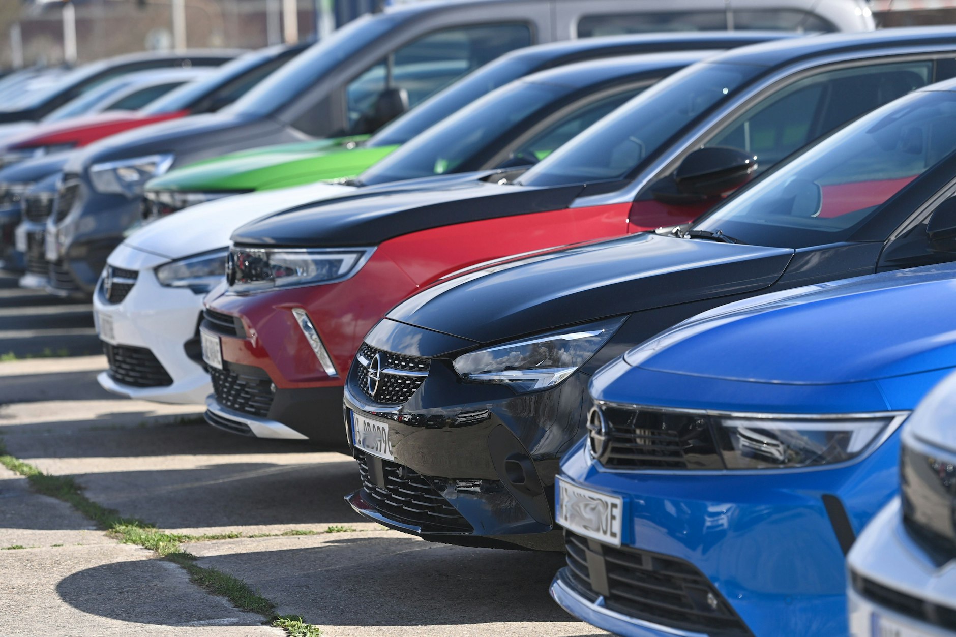 Das Auto bleibt des Deutschen liebstes Kind, ergab jetzt eine Umfrage im Auftrag der HUK-Versicherung.