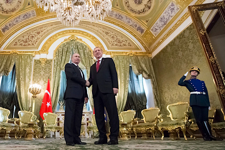 Erdogan bei Putin im Kreml, nach dem Putsch, im Jahr 2017.