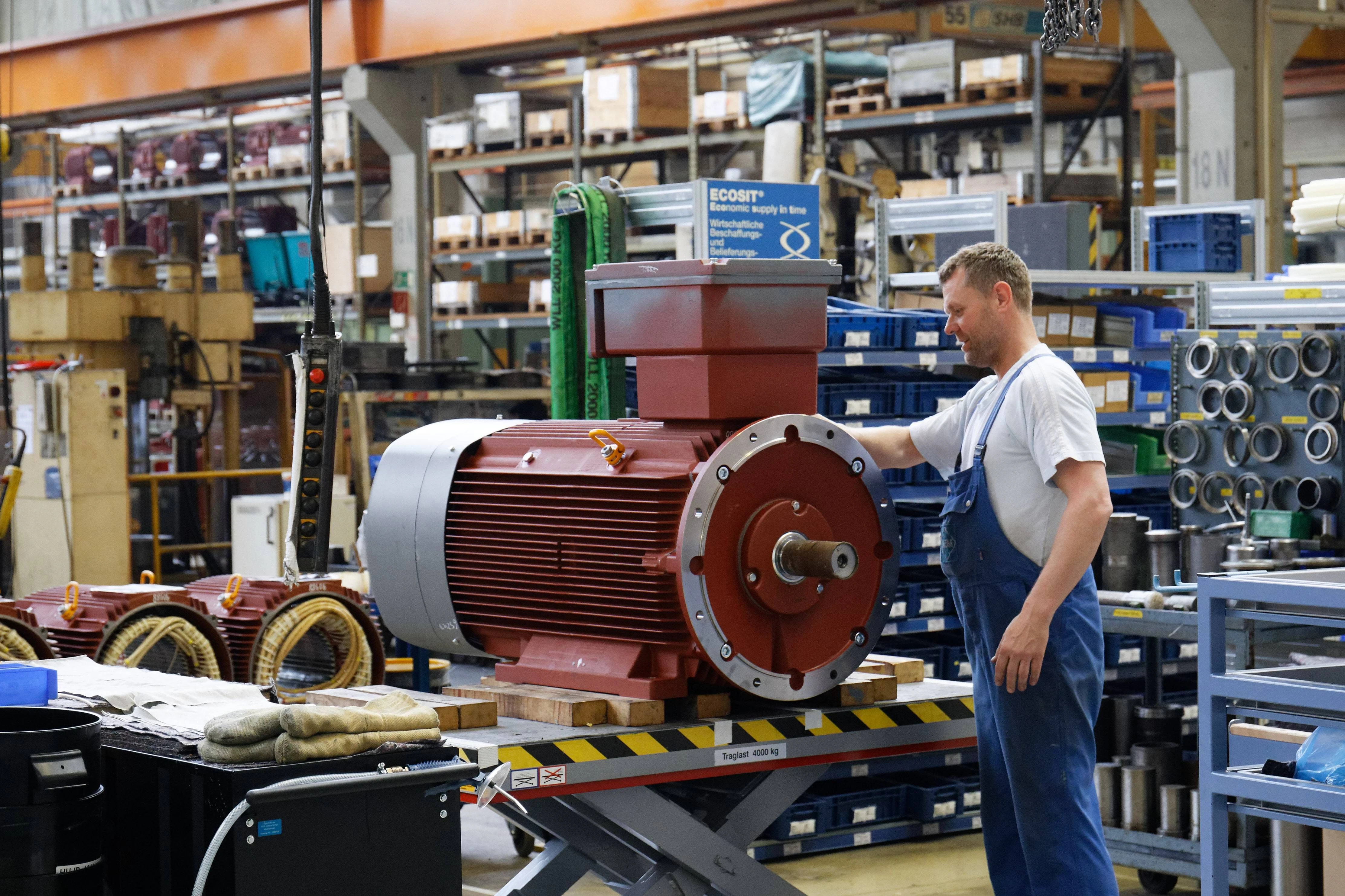 Montage im VEM Motors in Wernigerode, vormals VEB Elektromotorenwerk Wernigerode (Elmo)