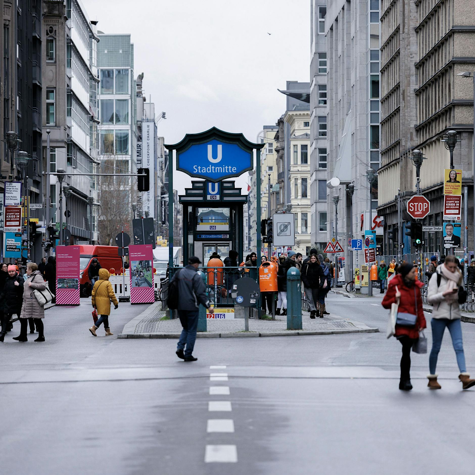 Friedrichstraße ab Juli wieder für Autos geöffnet