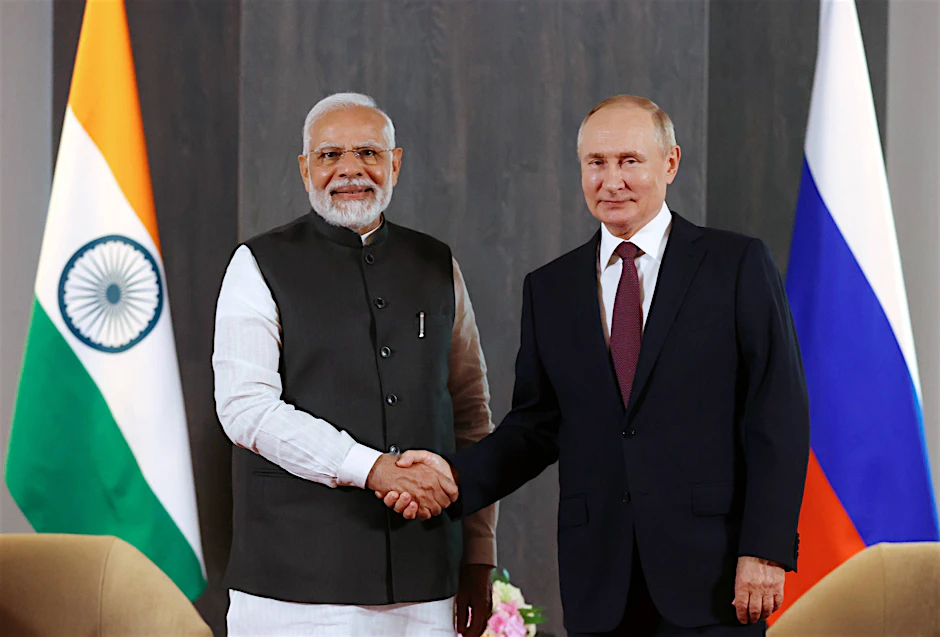 Narendra Modi und Wladimir Putin bei einem Treffen in Usbekistan im September 2022