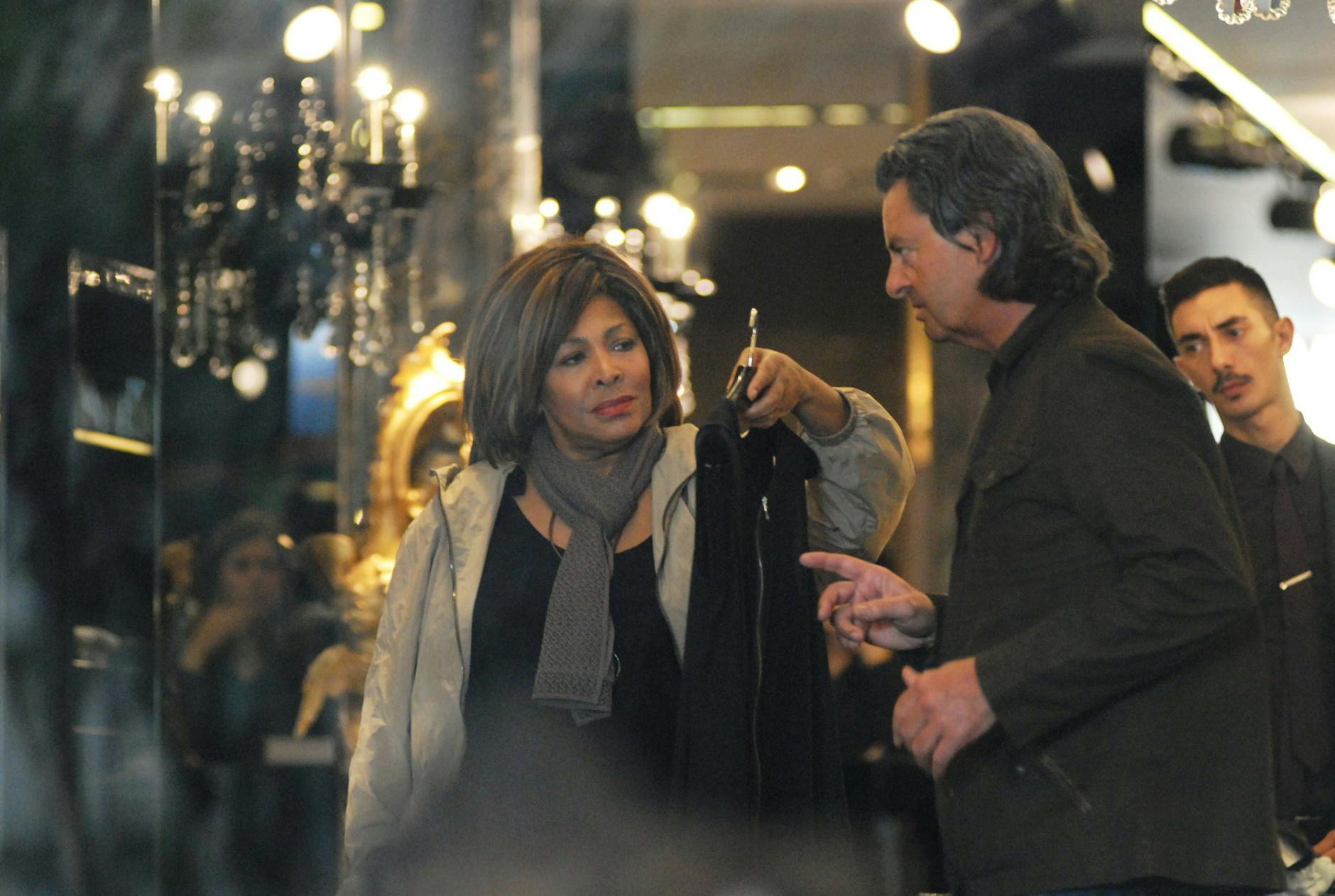 Tina Turner mit Ehemann Ervin Bach in der Schweiz, 2023