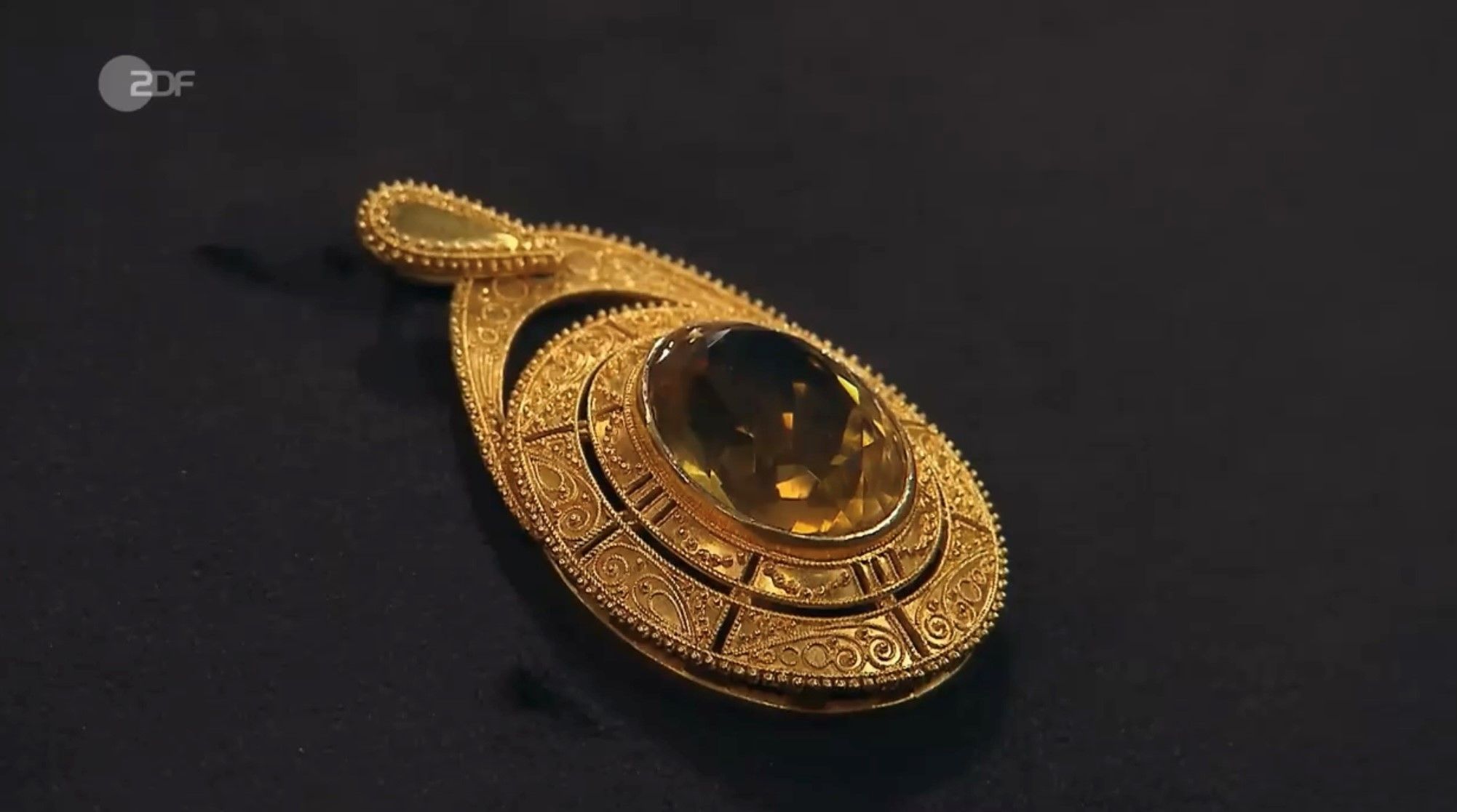 Image - 25 Karat bei „Bares für Rares“: Expertin nennt Preis und könnte weinen