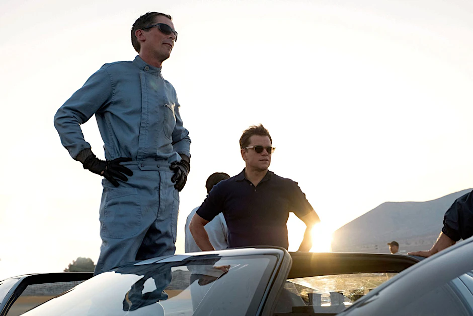 HANDOUT - Ken Miles (Christian Bale, l) und Carroll Shelby (Matt Damon) in einer Szene von «Le Mans 66 - Gegen jede Chance».  