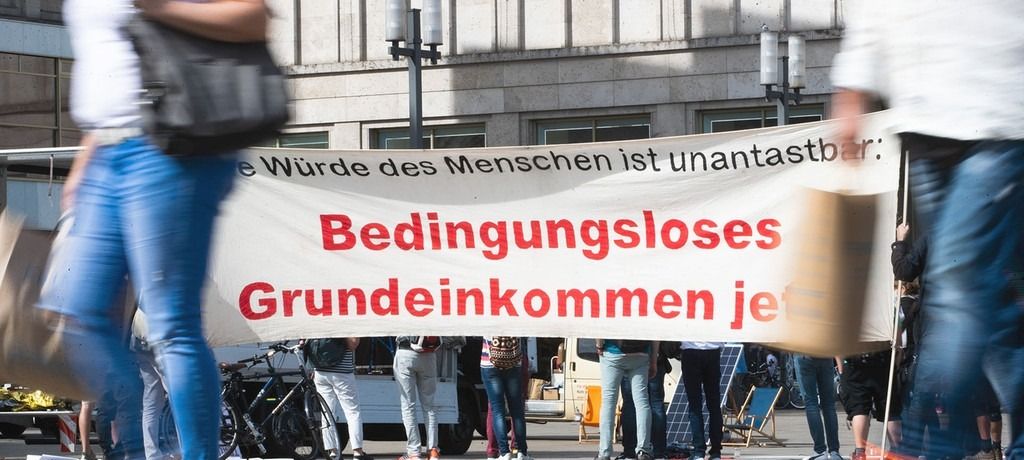 Mehrheit Der Deutschen Für Ein Bedingungsloses Grundeinkommen