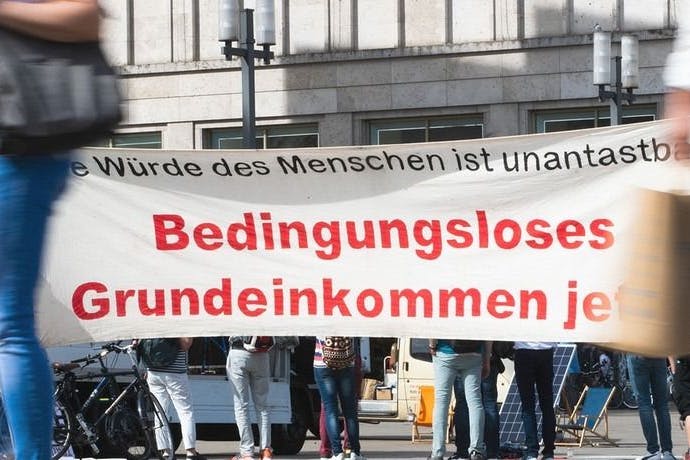 Trotz Demos: Volksentscheid für ein bedingungsloses Grundeinkommen scheiterte 2022 in Berlin.