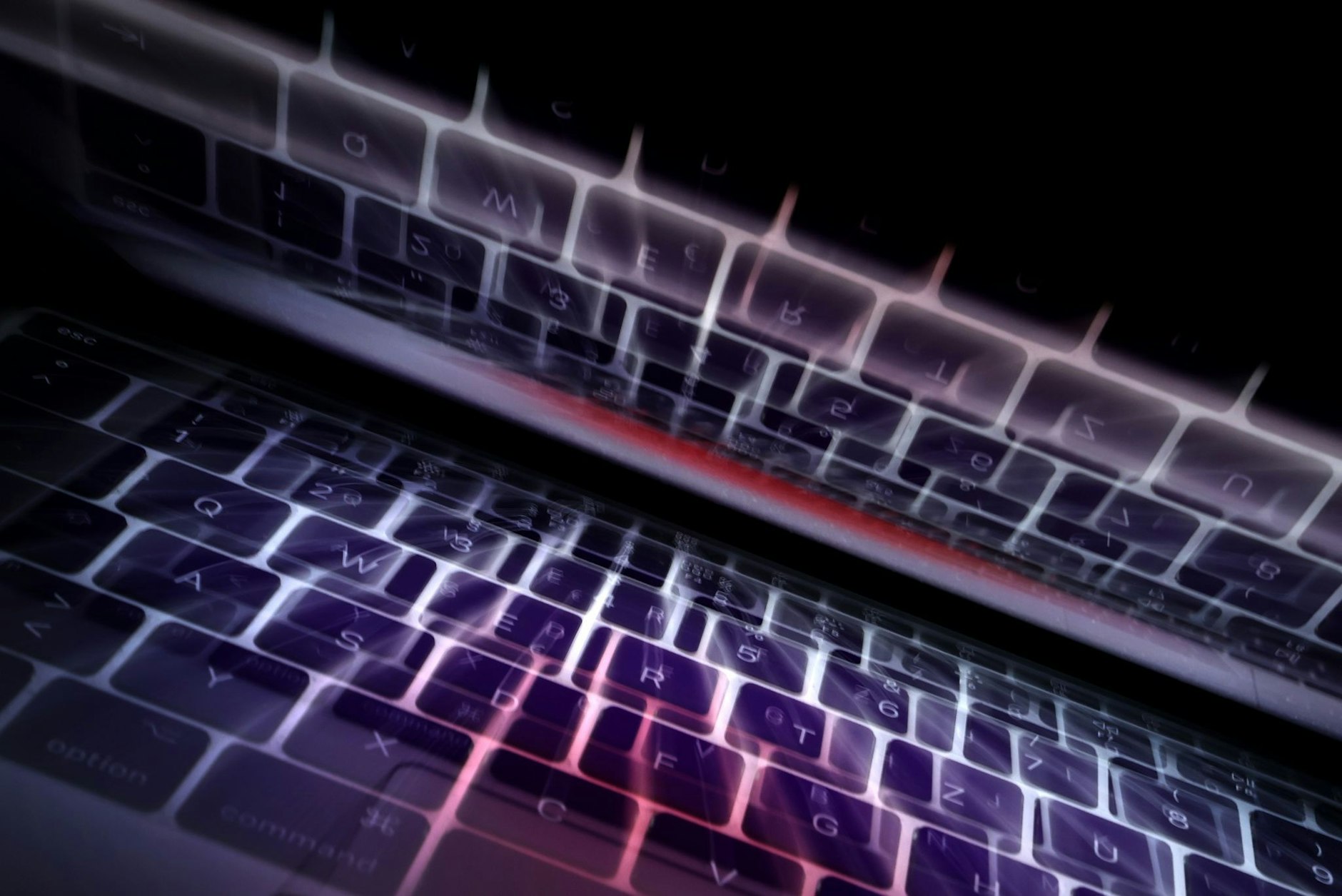 ARCHIV - Deutsche Firmen gehen von mehr   Cyberattacken und Datenklau aus.  