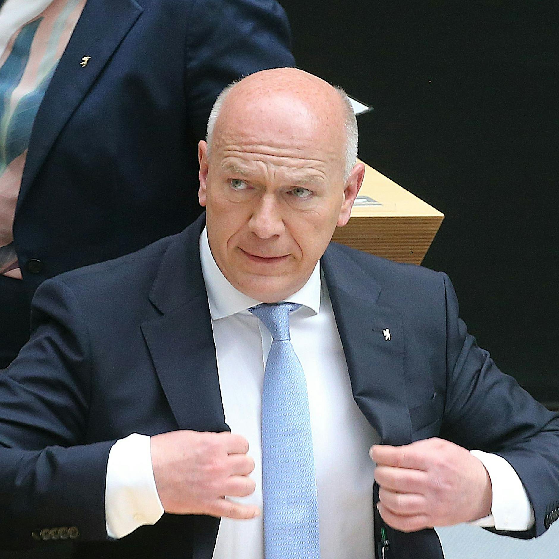 Verwaltungsreform: Wegner bittet um Zusammenarbeit, Grüne und Linke lachen ihn aus