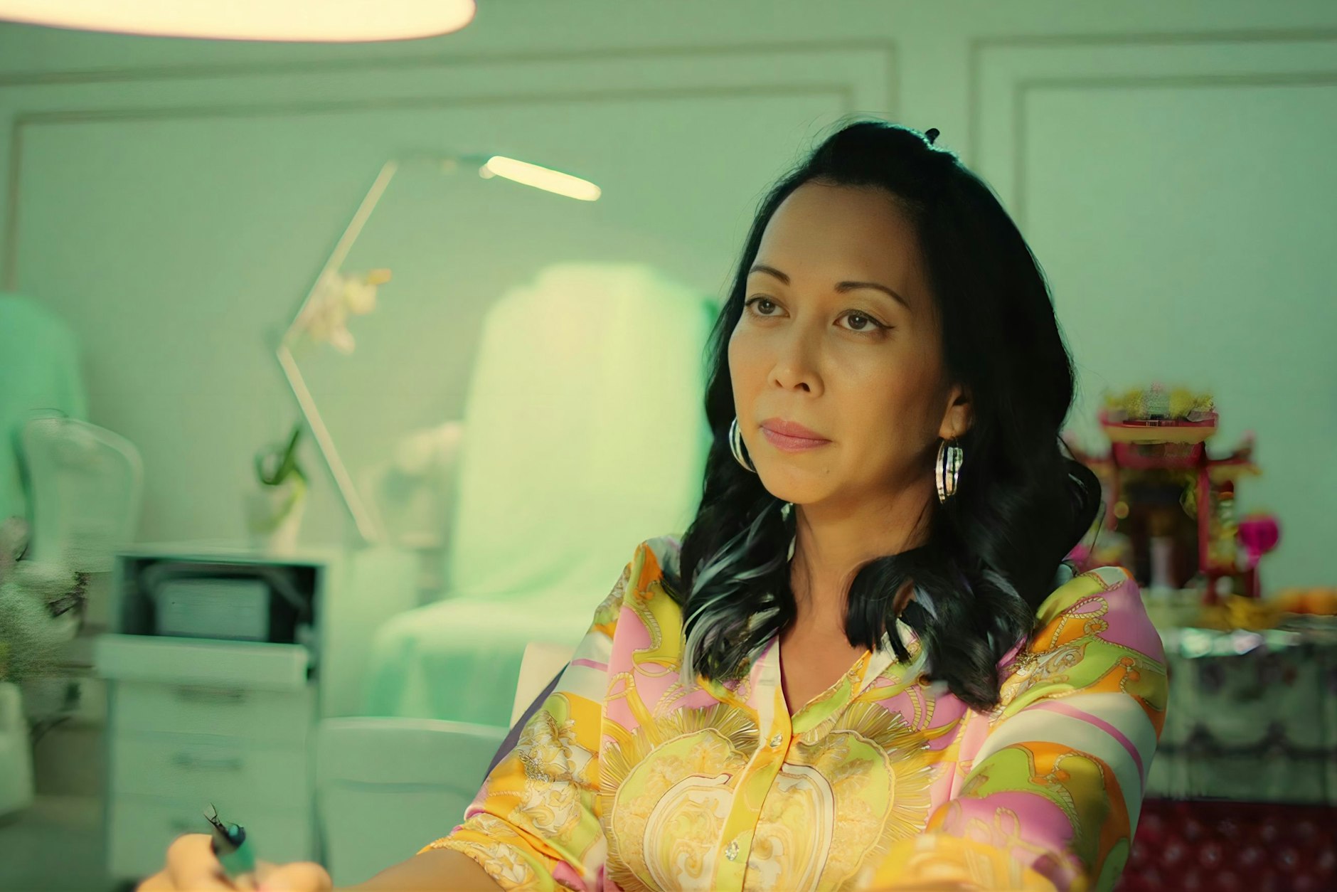 Die beste Kundin ihres eigenen Beautysalons:&nbsp;Minh-Khai Phan-Thi als Tracy Knuppe