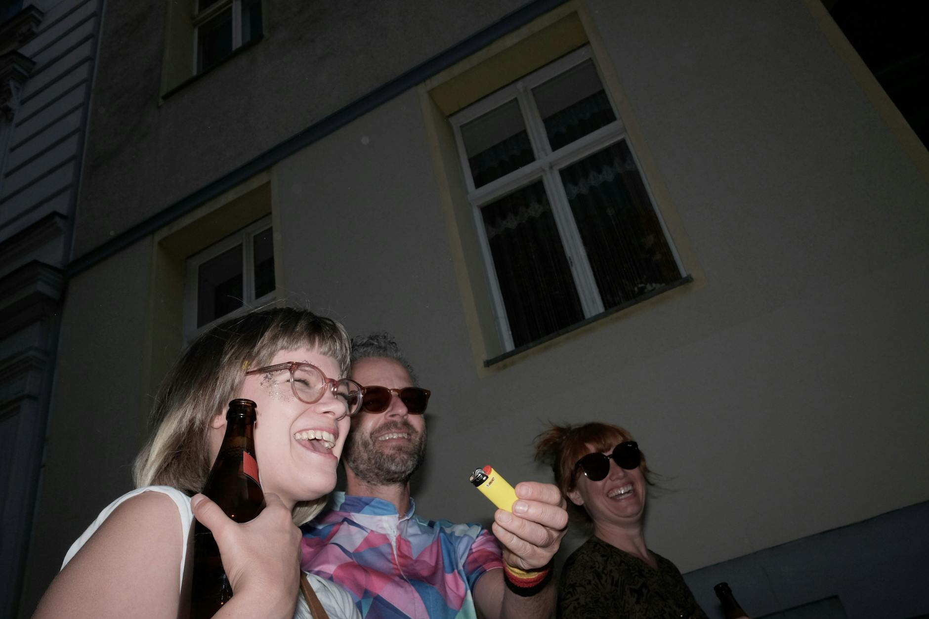 Heiße Angelegenheit: Auf dem Straßenfest hat noch jede und jeder jemanden zum Feiern gefunden.