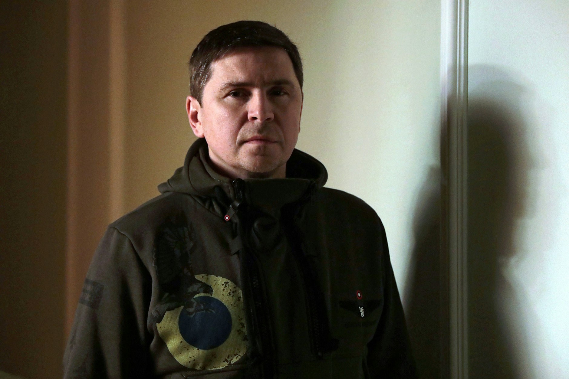 Der Berater des ukrainischen Präsidenten Wolodymyr Selenskyj: Michailo Podoljak. 