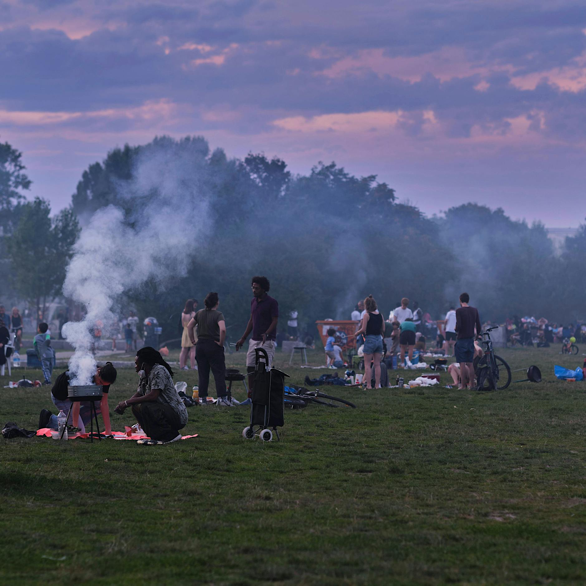 Nachbarschaftsstreit: Darf ich jederzeit auf dem Balkon und im Garten grillen?