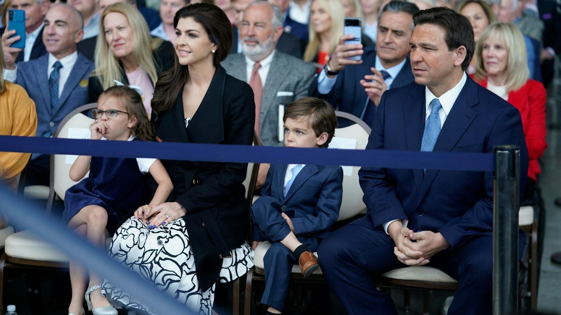 Ron DeSantis mit Frau Casey und zweien seiner drei Kinder.