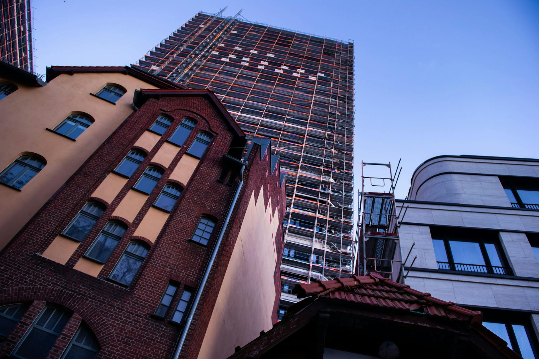 In vielen Regionen Deutschlands fallen die Preise für Eigentumswohnungen bis 2035 – aber nicht überall.