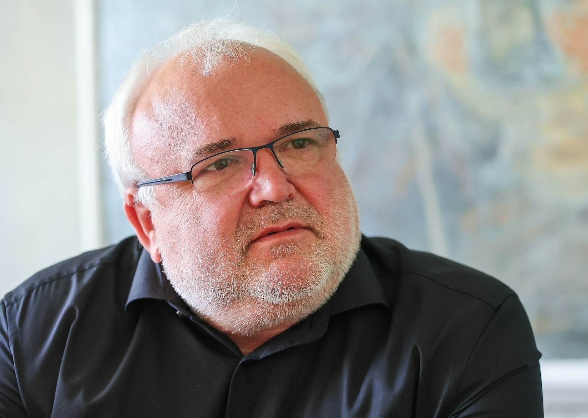 Zoodirektor Jörg Junhold wehrt sich gegen die Kritik nach der Schlachtung eines Zebras.  