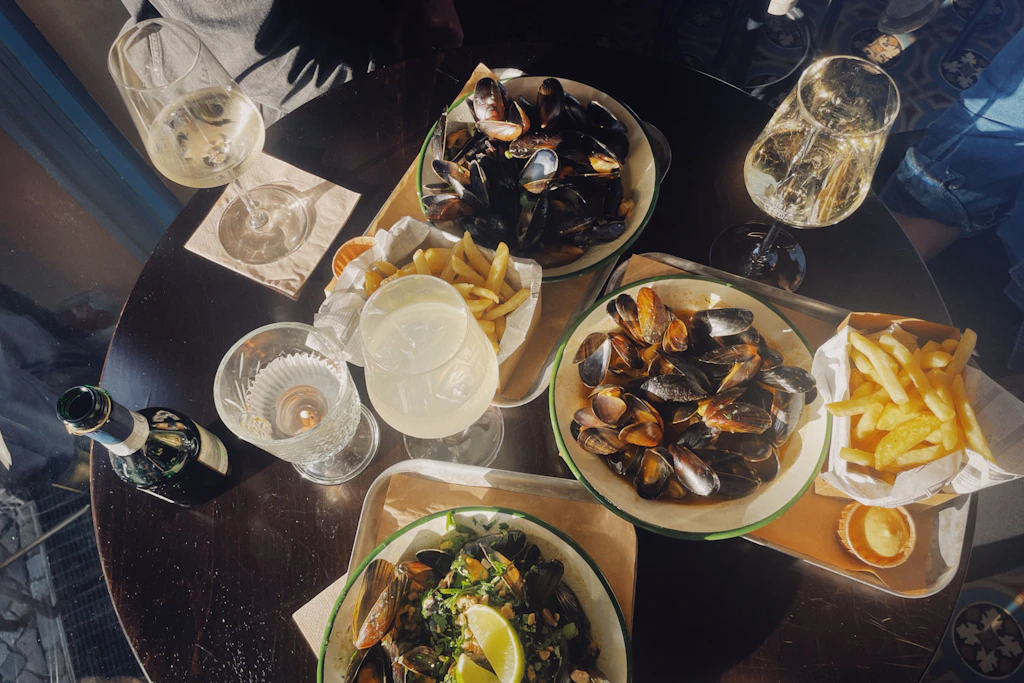 Endlich eine Muschelbar um die Ecke – aber kann Berlin auch Moules Frites?