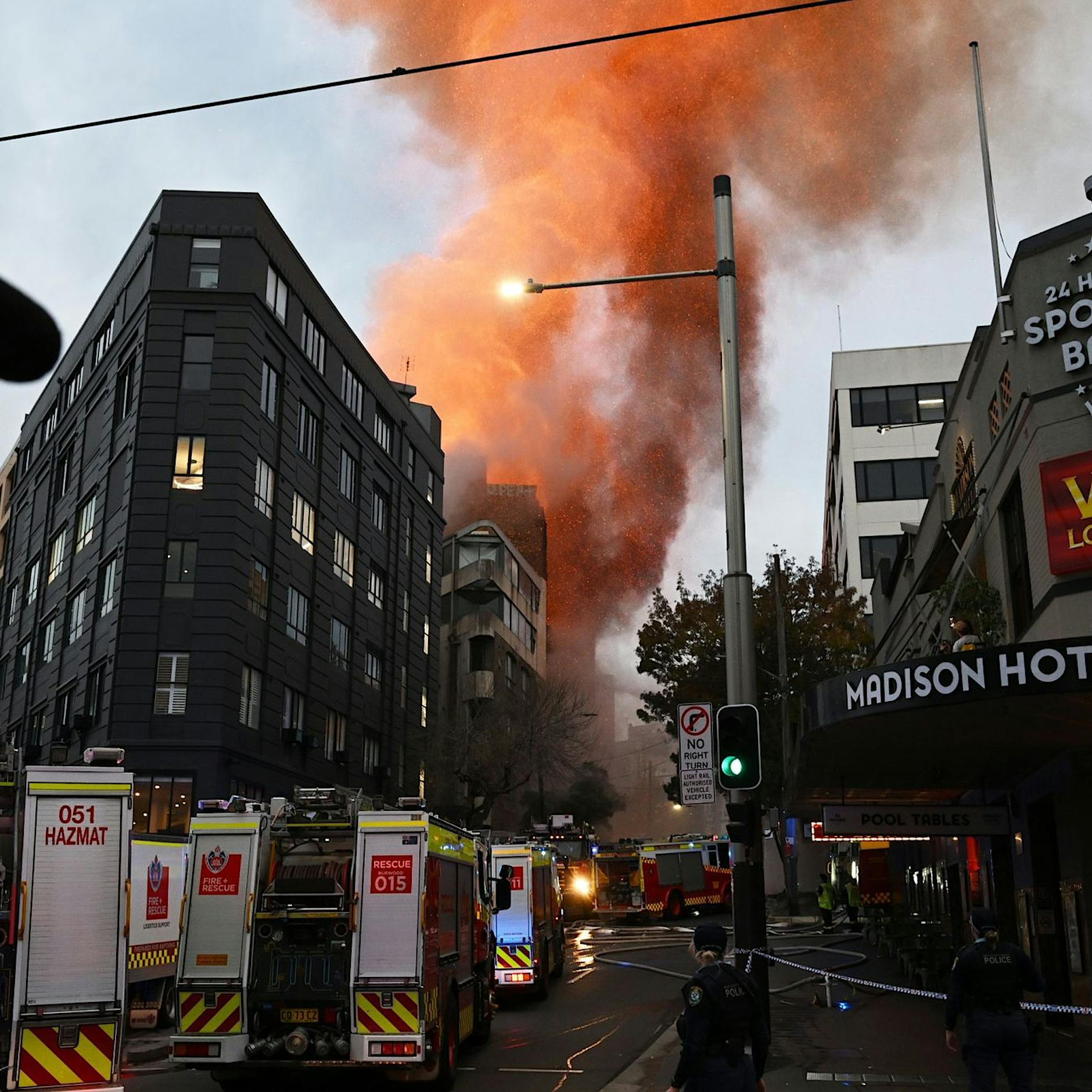 Flammeninferno im historischen Zentrum von Sydney