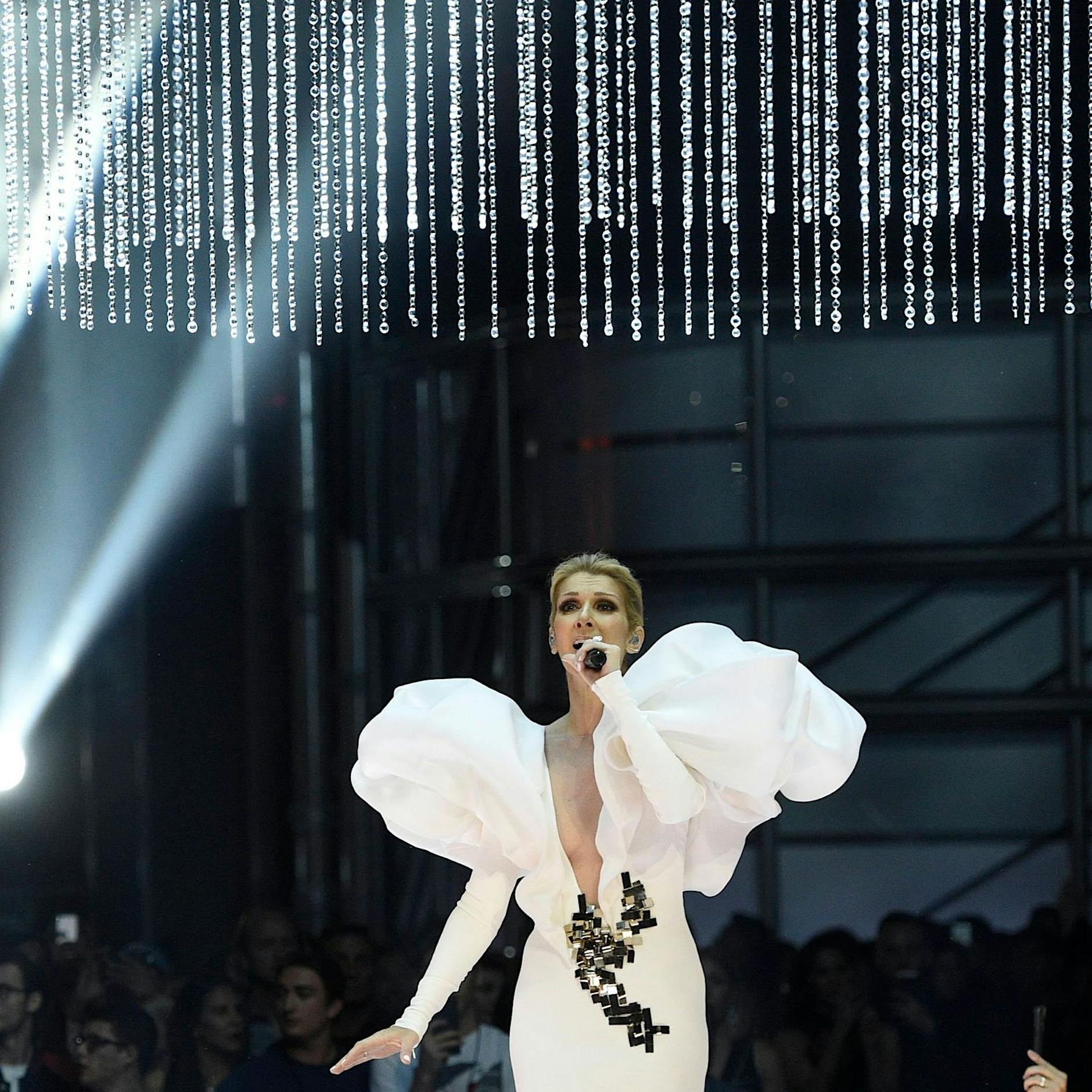 Wegen seltener Krankheit: Céline Dion sagt Berlin-Konzert für 2024 ab