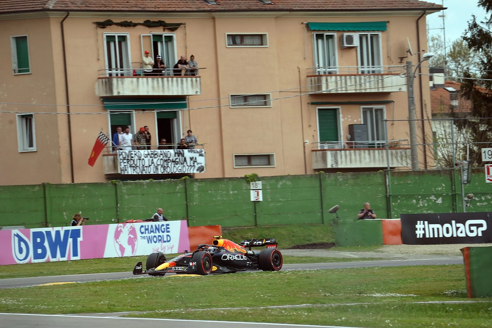 ARCHIV - Der Grand Prix in Imola wurde abgesagt.  