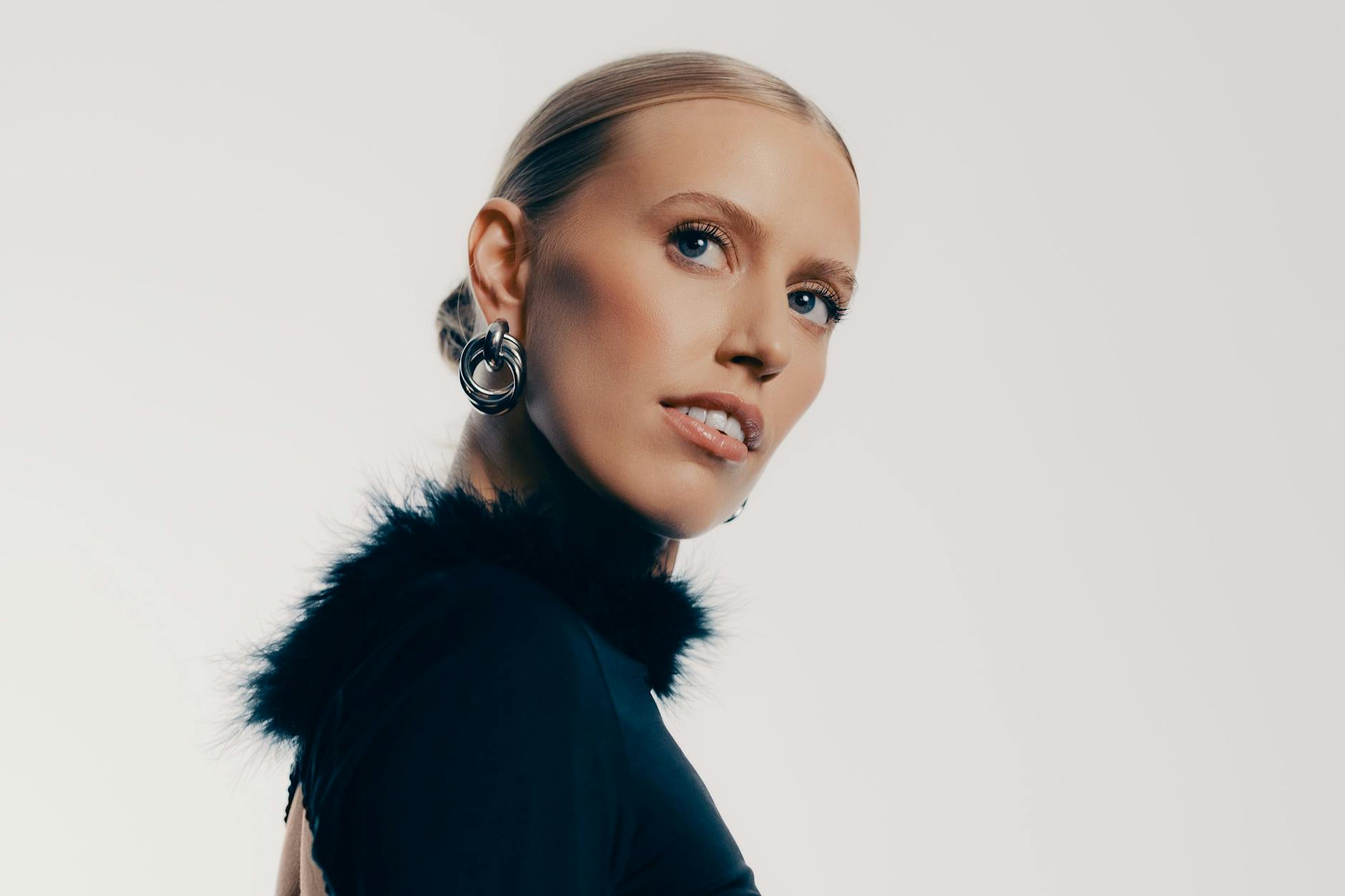 Songwriterin und Sängerin Lea hat ein experimentelles Pop-Album über die Bülowstraße gemacht