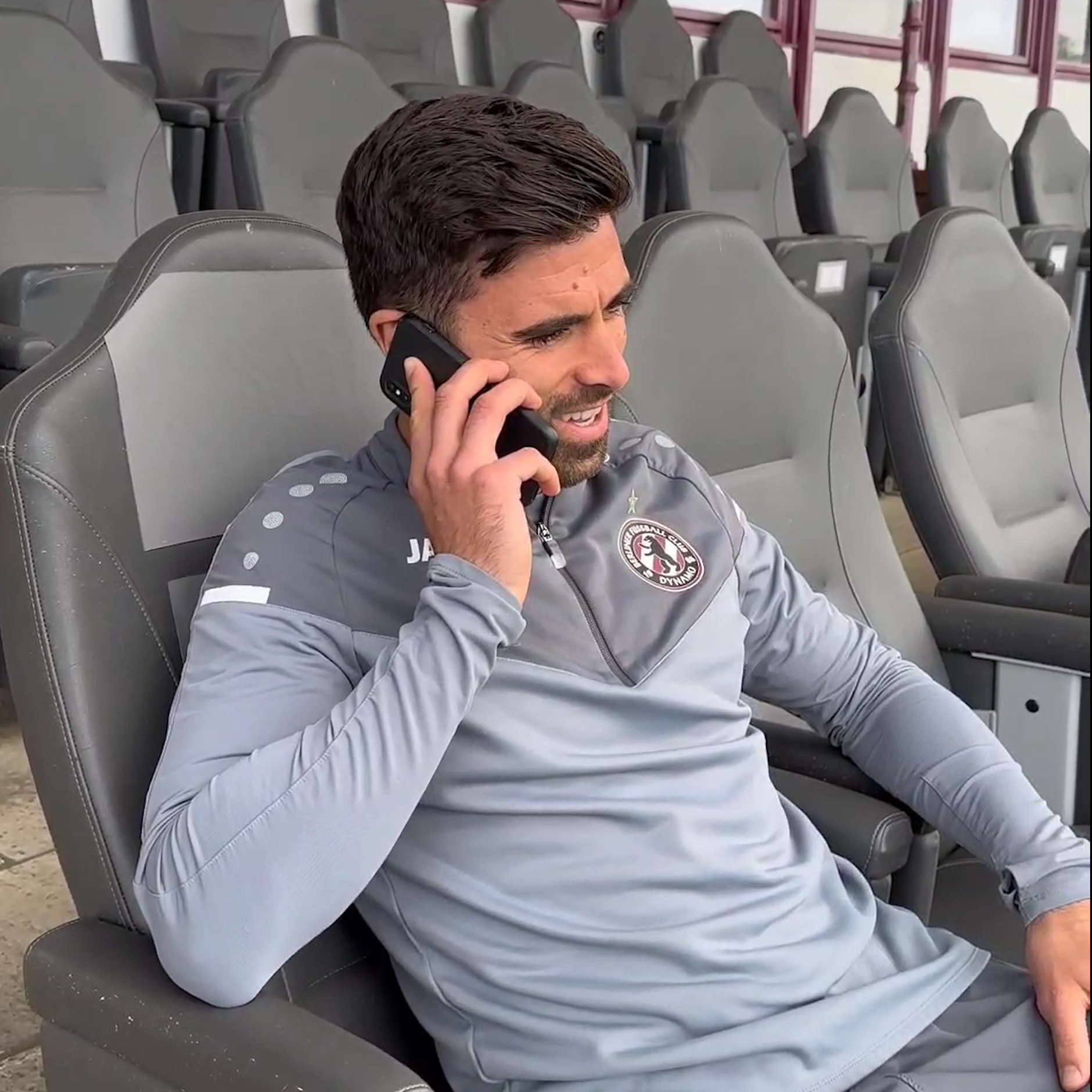 BFC-Ass David Haider im Telefonat von Bro zu Bra. Stilecht im Slang vorgetragen.