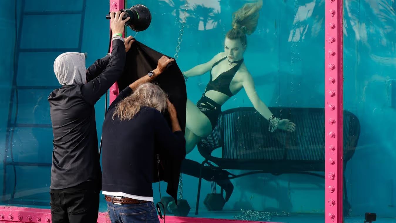 Katherine beim Unterwasser-Shooting von GNTM 2023: Kurz danach flog sie raus.