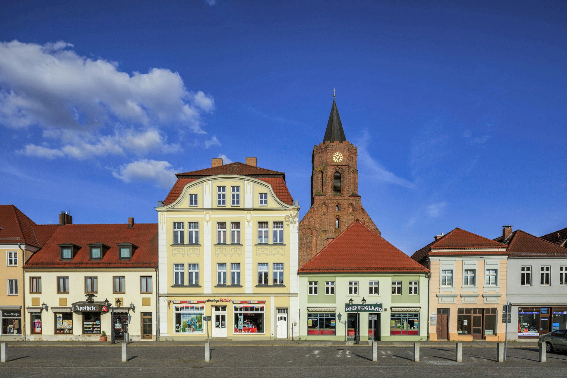 Marktplatz mit St. Marien Beeskow