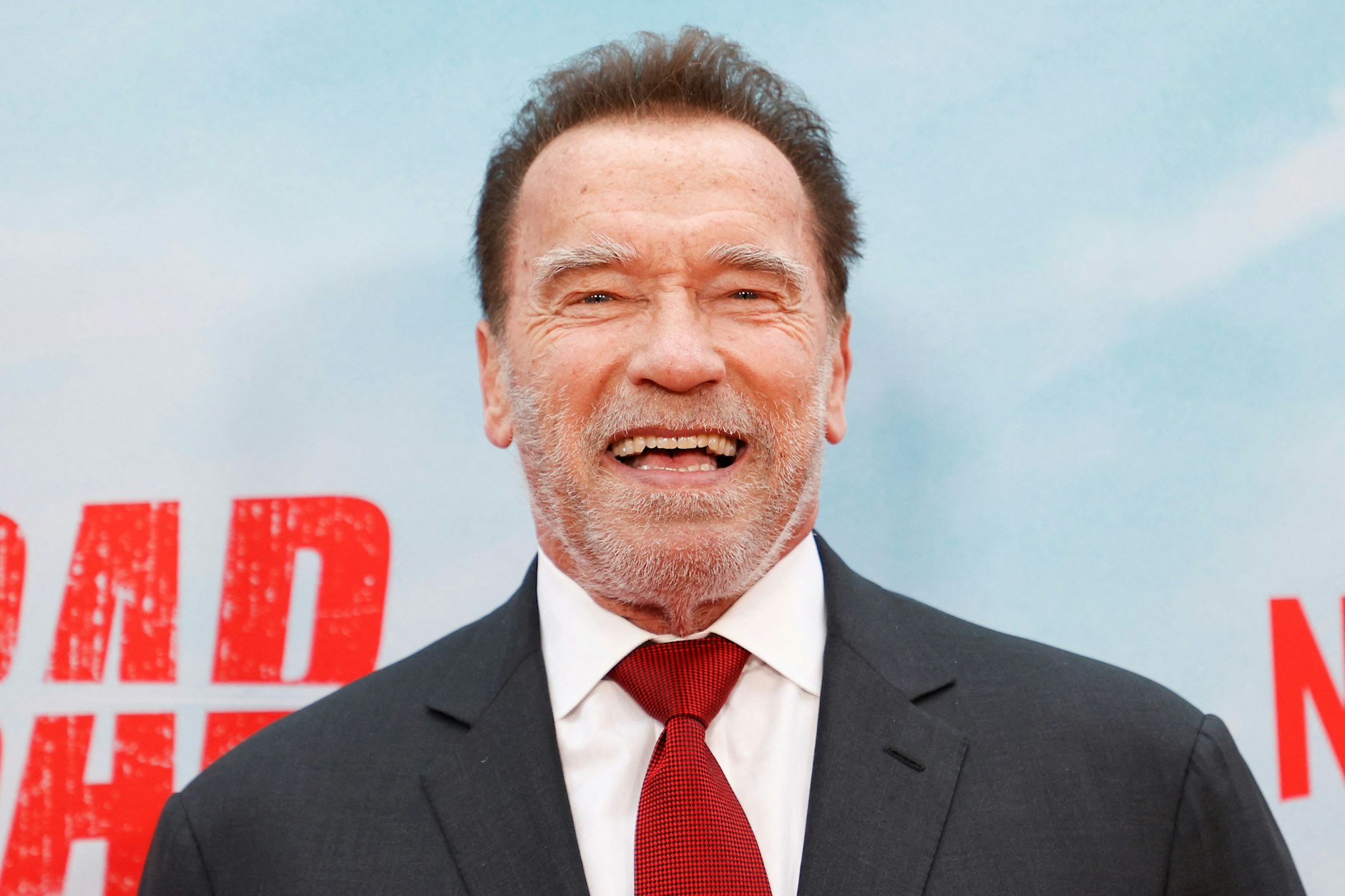 Arnold Schwarzeneggers neue Serie FUBAR läuft auch auf Netflix.