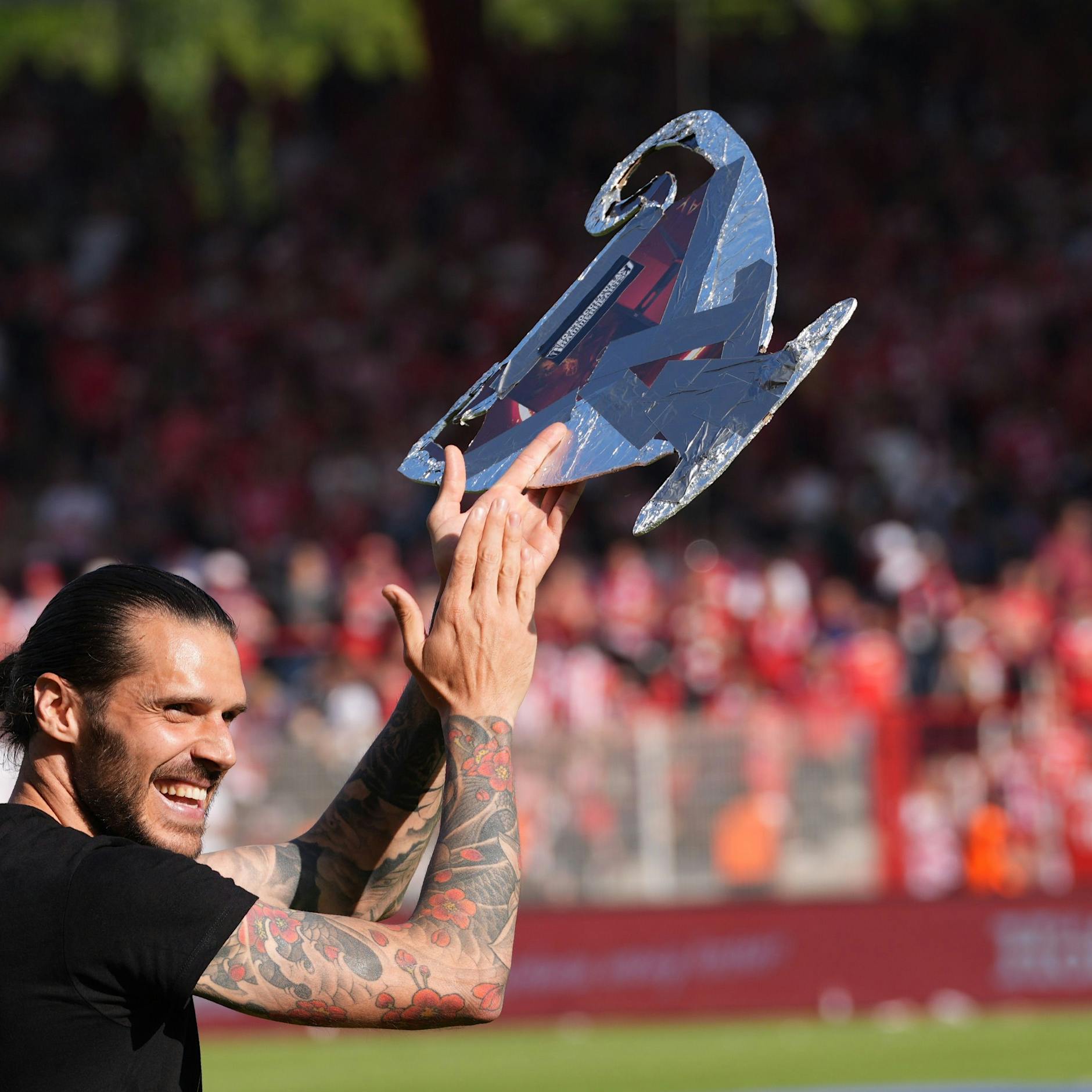 Irre Champions-League-Wette beim 1. FC Union: Trimmel sticht Union-Legende ein Tattoo