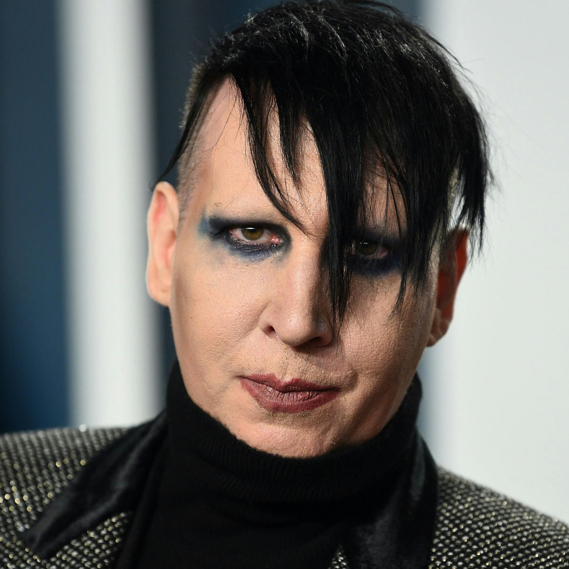 Auf der Bühne spielt Brian Hugh Warner, wie Marilyn Manson mit bürgerlichem Namen heißt, den Schock-Rocker.