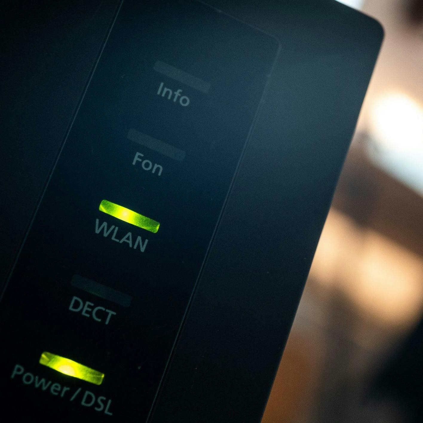 Der Router steht am besten zentral in der Wohnung.