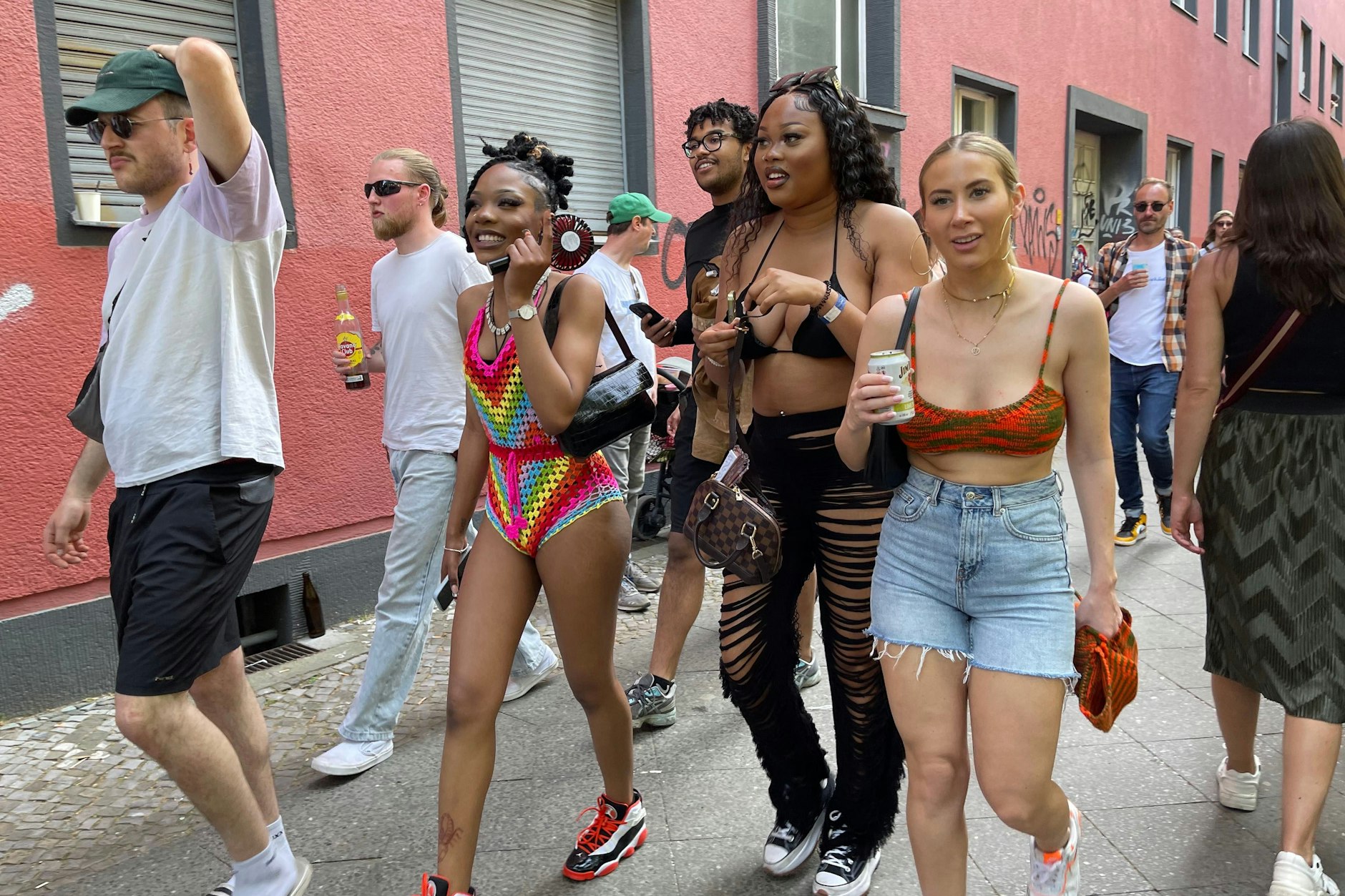 Die Bikini-Saison ist hiermit offiziell eröffnet.