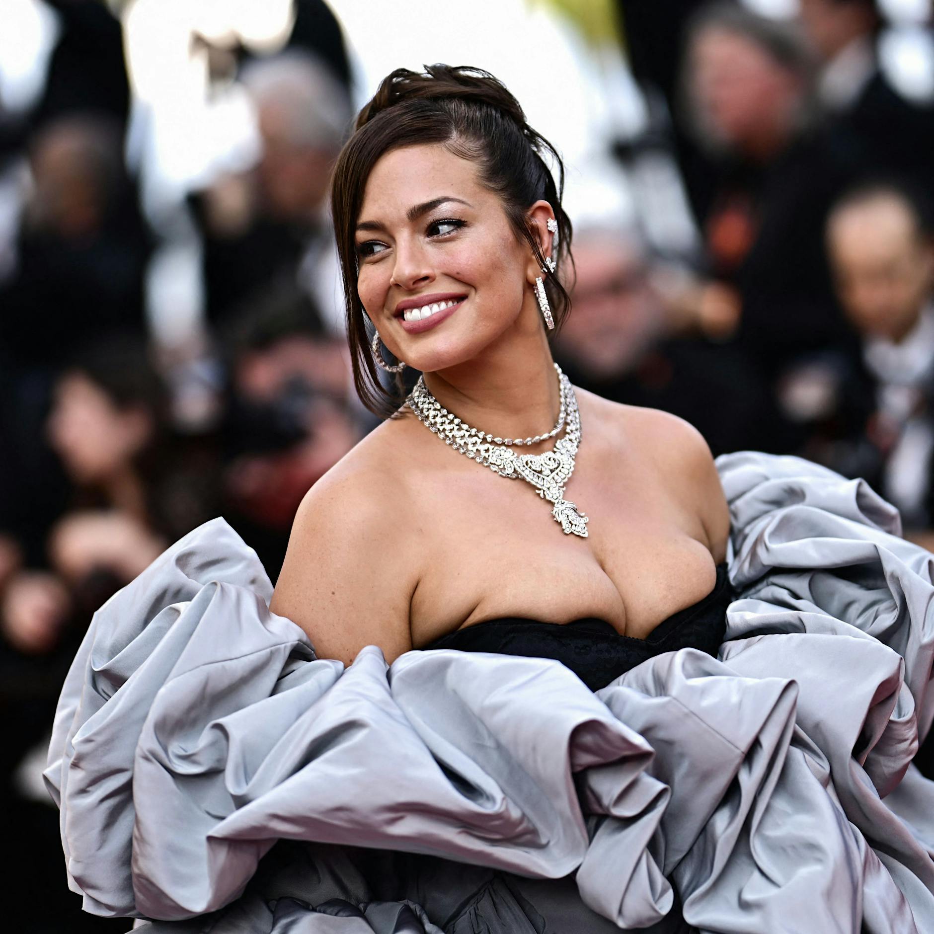 Ashley Graham klebt sich nachts den Mund zu – um besser schlafen zu können