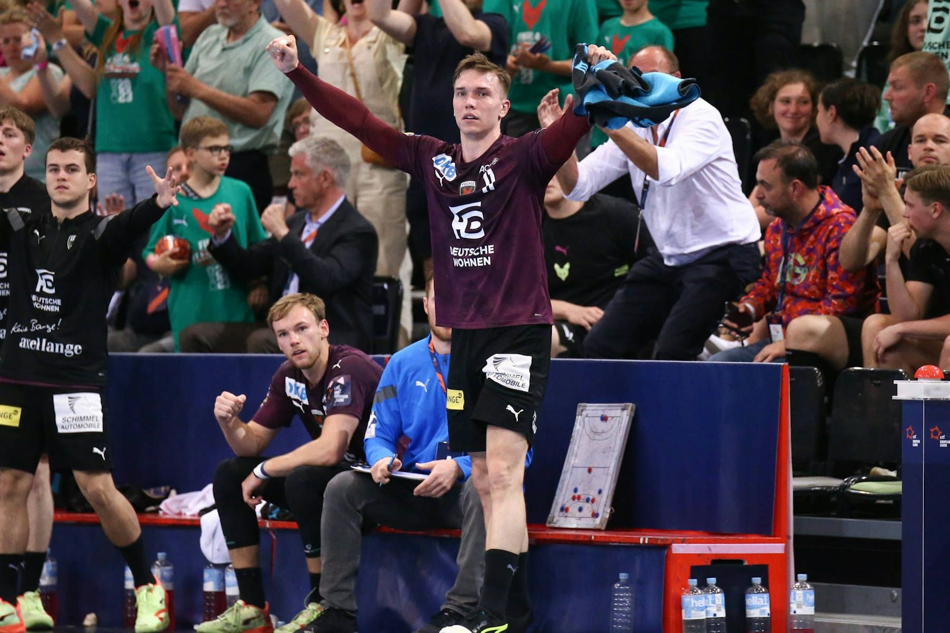 Jubelfäuste hoch! Handball-Fuchs Lasse Andersson war mit acht Toren bester Werfer beim Euro-Finale.
