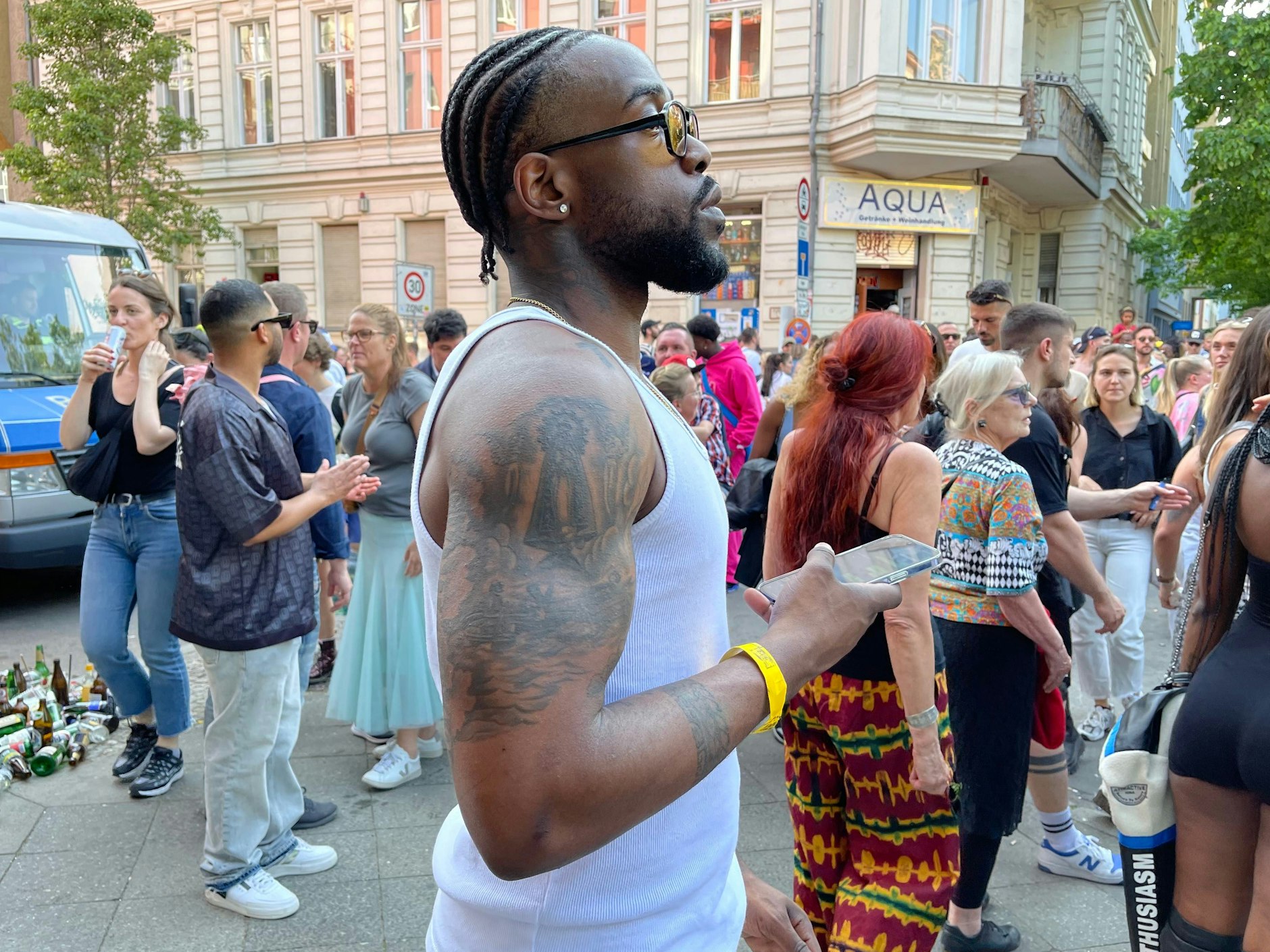 Das Telefonnetz entlang des Zuges war etwas instabil. 