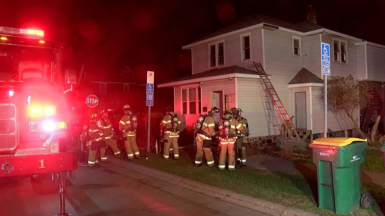 Die Feuerwehr konnte den Brand im 1. Stock schnell genug löschen, ehe sich das Feuer ausbreiten konnte.