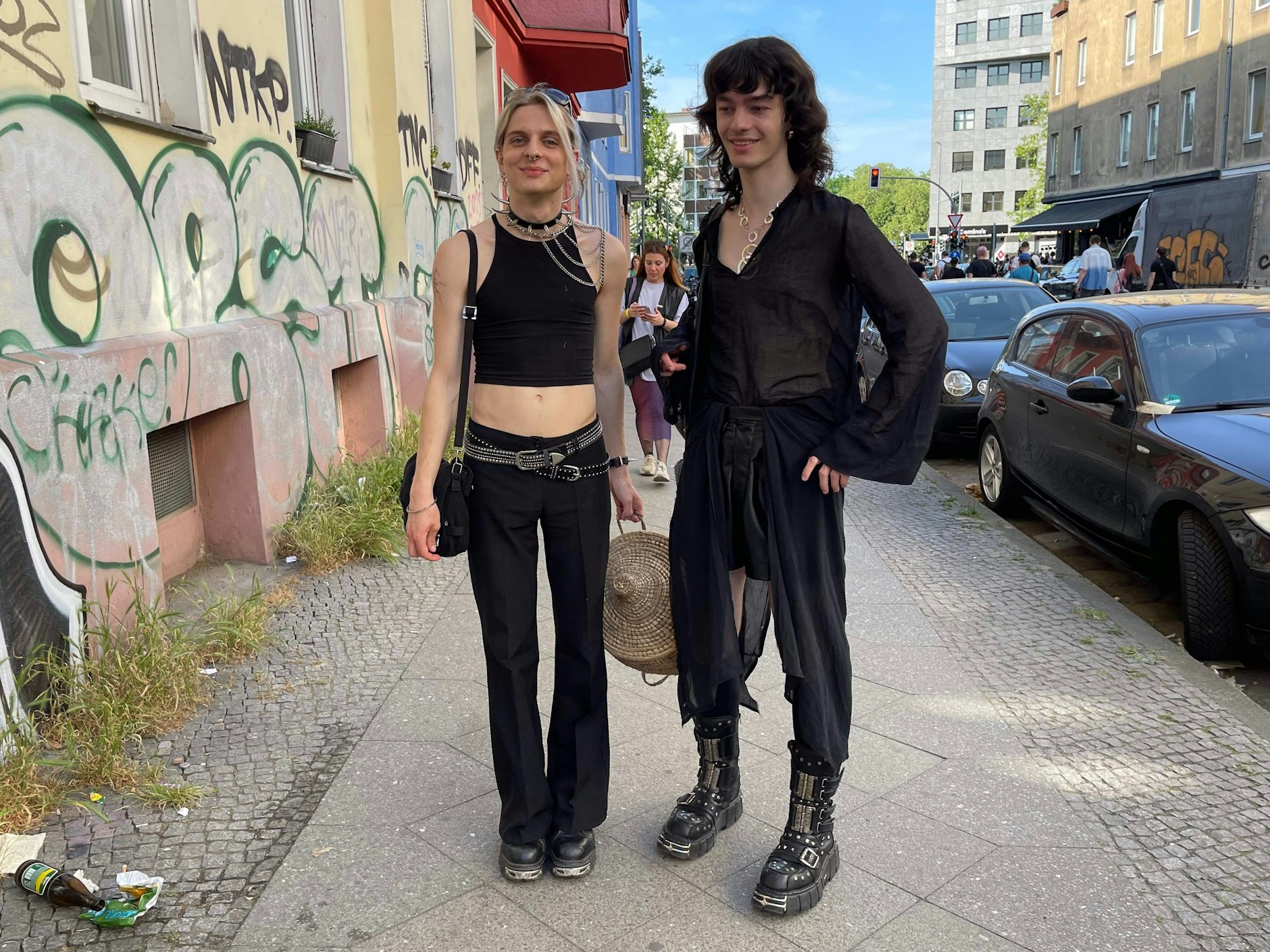 Ein schönes Paar auf dem Weg zum Karneval