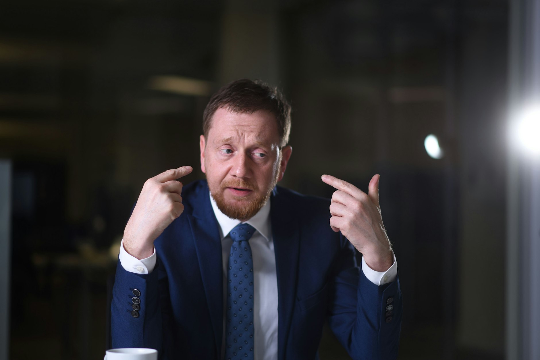 Sachsens Ministerpräsident Michael Kretschmer schließt eine Verfassungsänderung nicht aus.